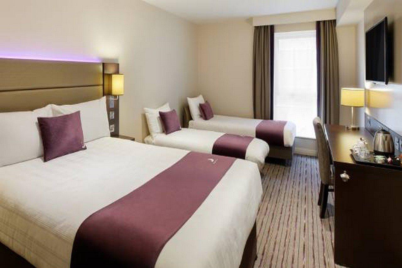 Premier Inn Premier Inn Stockport Central Экстерьер фото